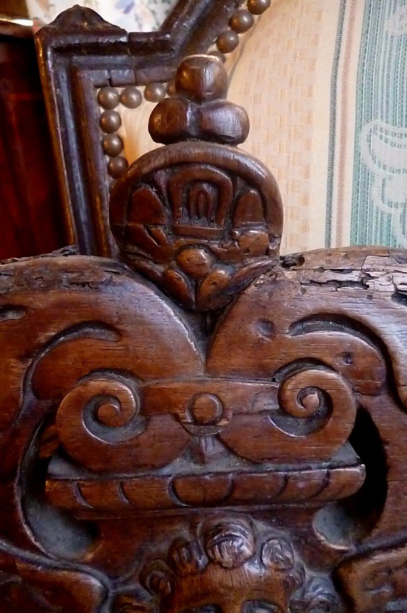 Carved Wood XVII E Century-photo-5