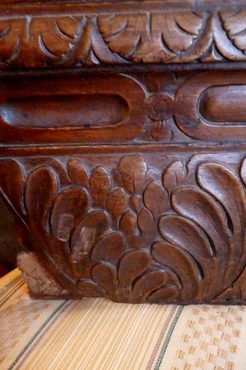 Carved Wood XVII E Century-photo-6