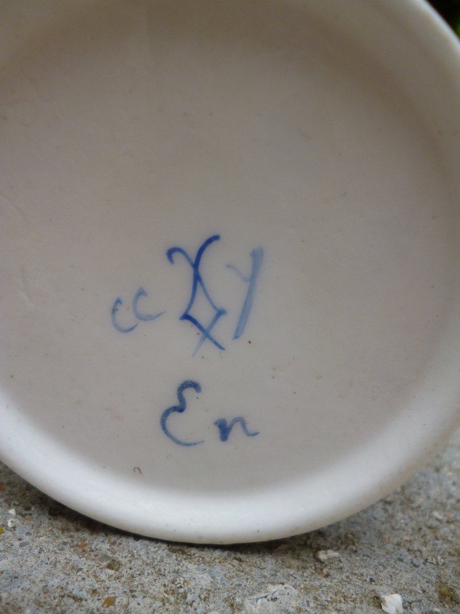 Sèvres Cup, Barbeaux Design, Circa 1780-photo-4