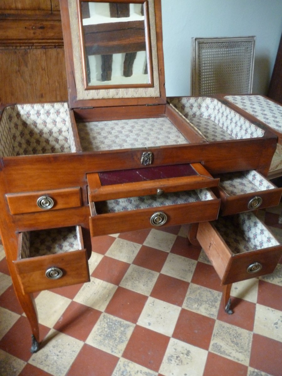 18th-century Dressing Table With Drawers-photo-2
