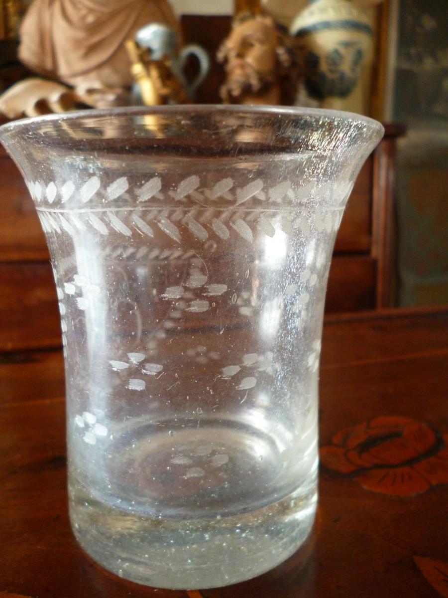 Engraved Glass Normand Cup XVIII E-photo-2