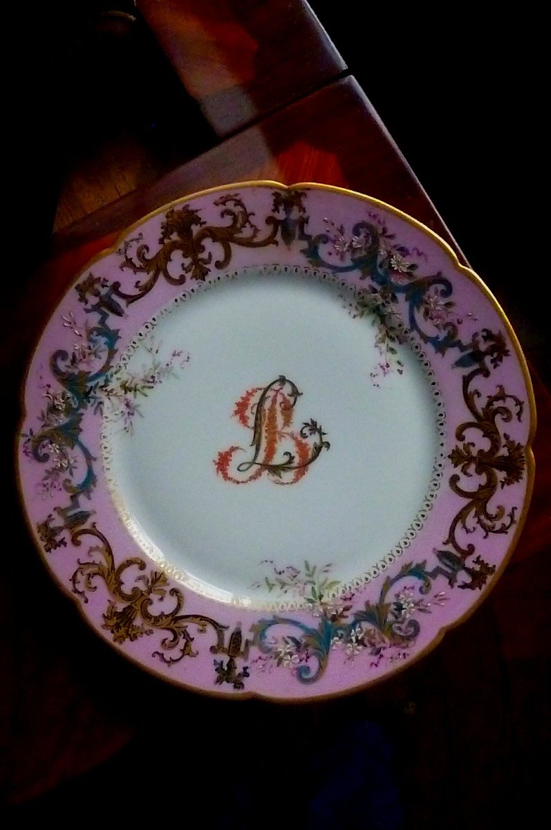 Assiette Limoges époque N III