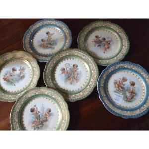  Assiettes  Angelots  Porcelaine de  Vienne  époque  XIX e
