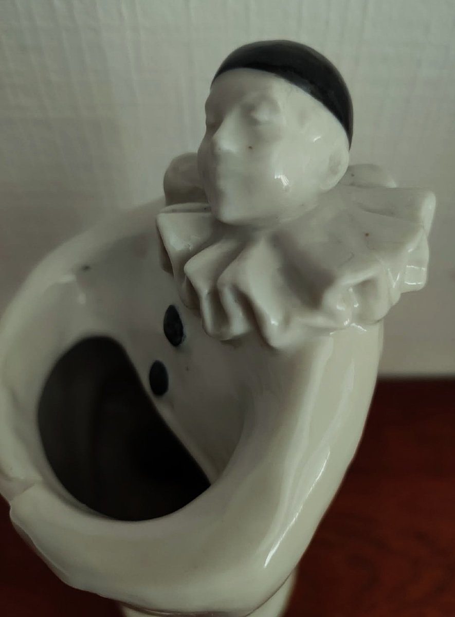 Edouard Marcel Sandoz (1881–1971), Pierrot Carrying A Bouquet, Porcelaine De Paris. Limoges, Haviland-photo-2