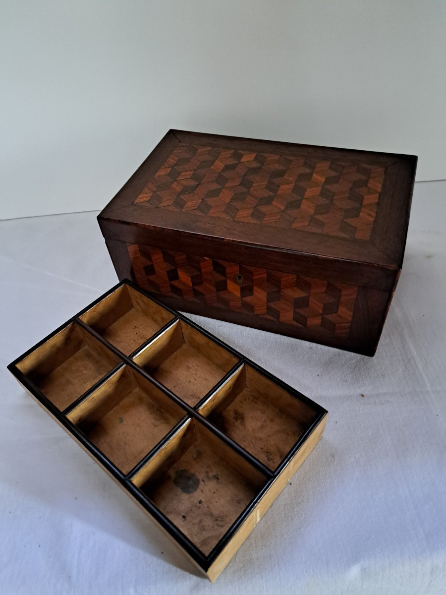 coffret à bijoux Directoire en marqueterie "cubes"-photo-1