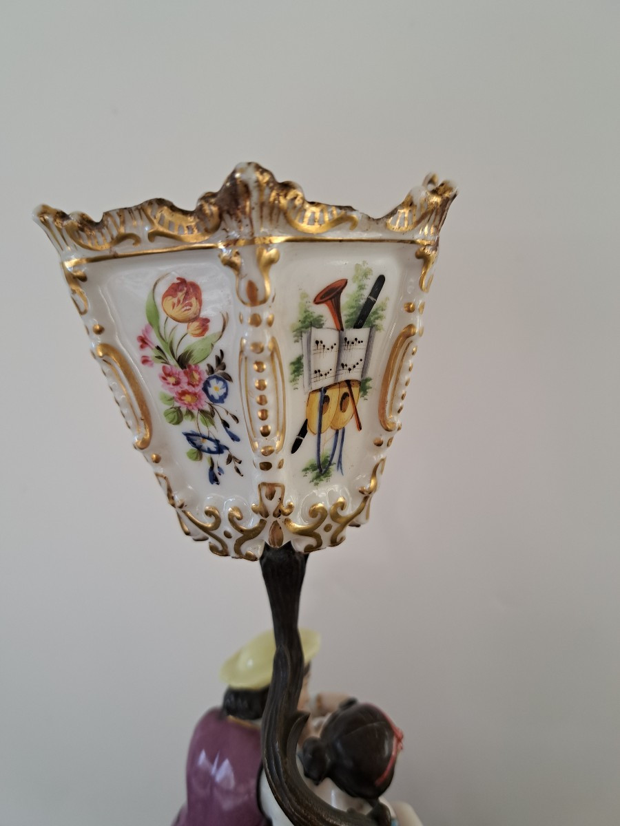 Paris Porcelain Couple Under A Lantern-photo-1