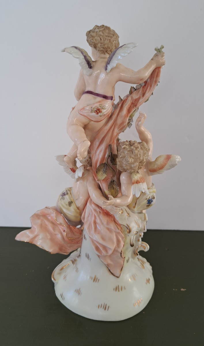 statuette en porcelaine d'angelots et guirlande de fleurs, tchèque -photo-2