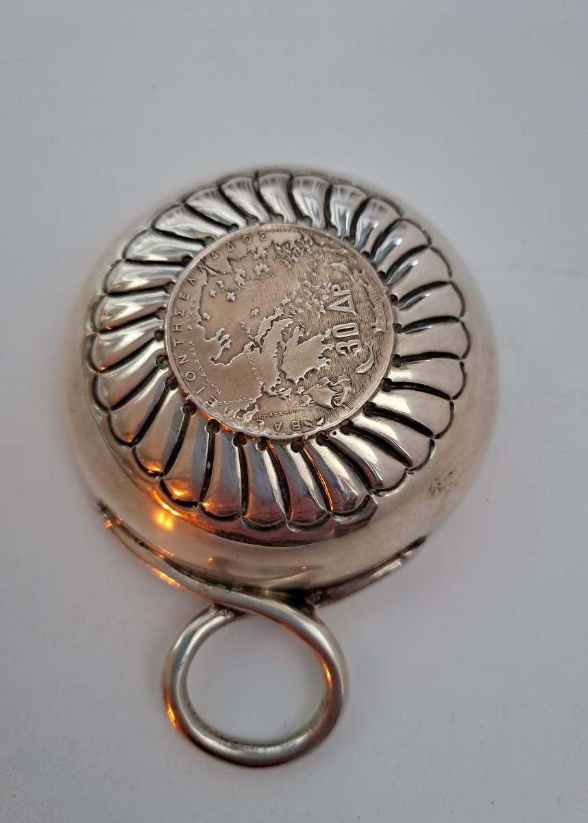 taste vin en argent massif à décor des souverains grecs-photo-3