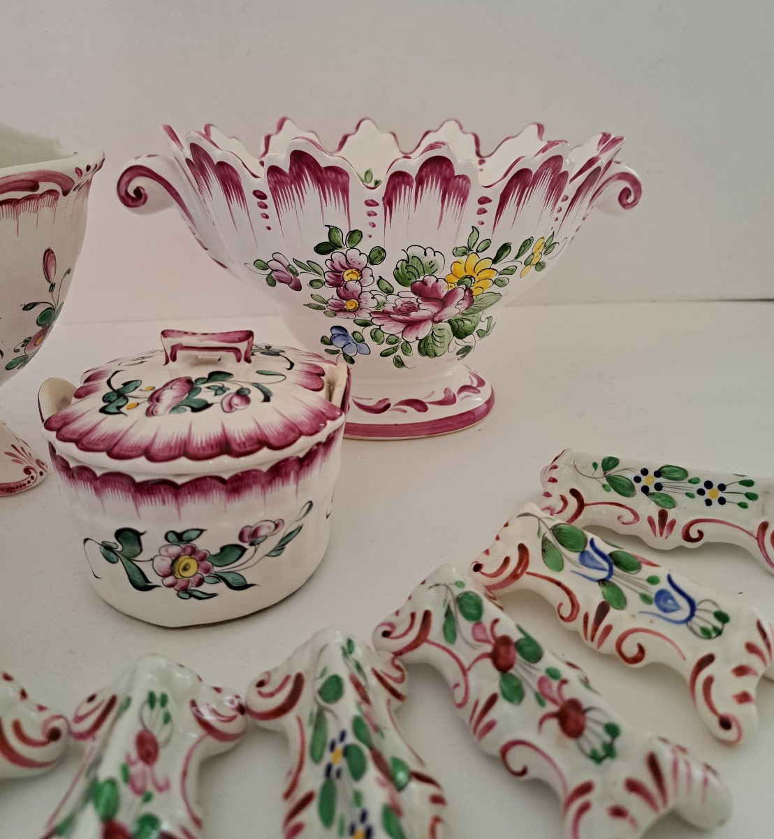 lot d'objets en porcelaine de Stasbourg et Luneville -photo-2
