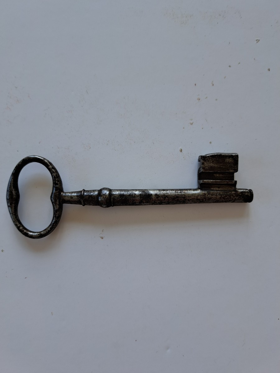 Lot Of Keys From The 17th And 18th Centuries-photo-1