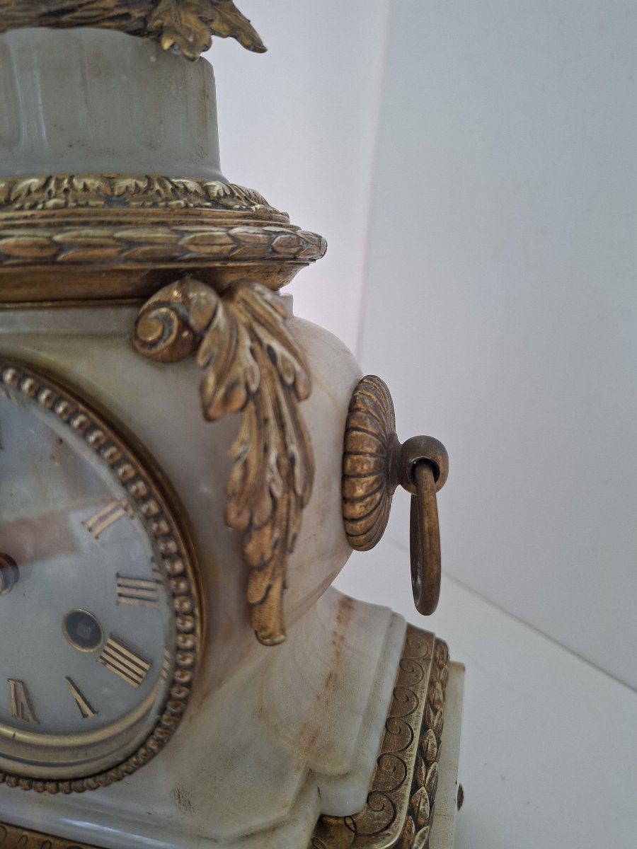 Louis XVI-style Bedroom Clock -photo-1