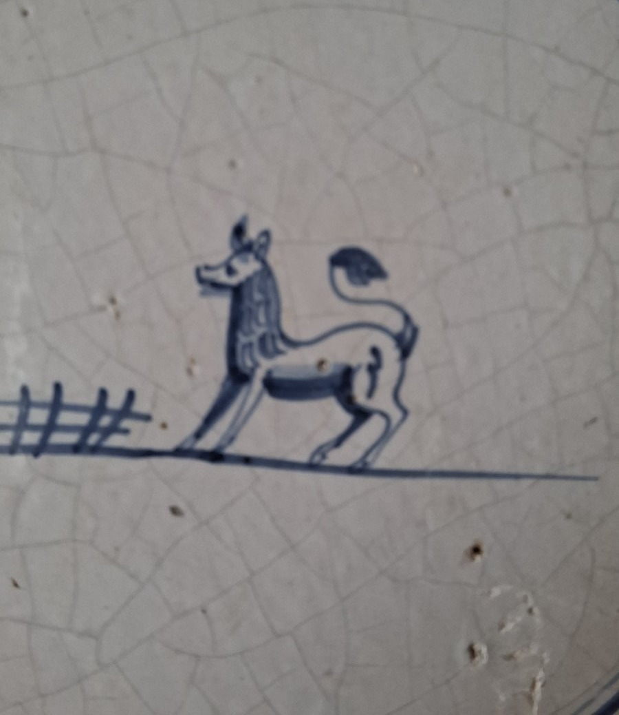 Set Of Two 18th-century Delf Tiles With A Dog Motif -photo-2