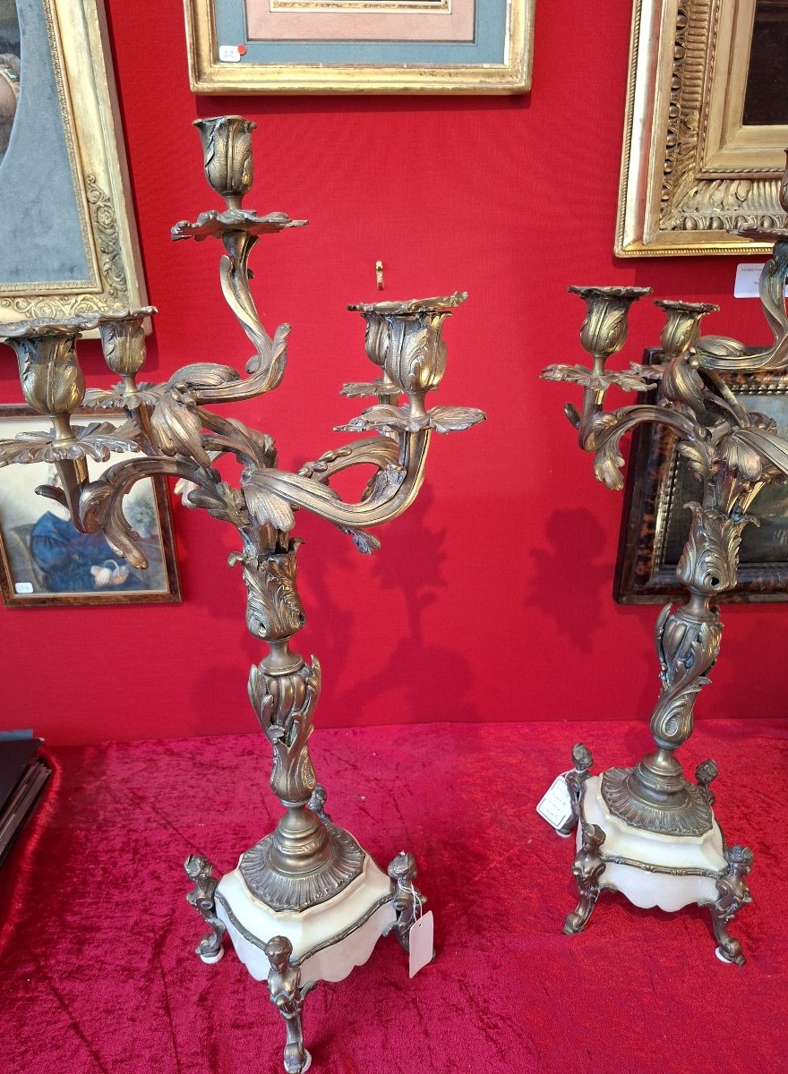paire de flambeaux de style Rocaille 5 bras bronze et albâtre XIXeme siècle-photo-3