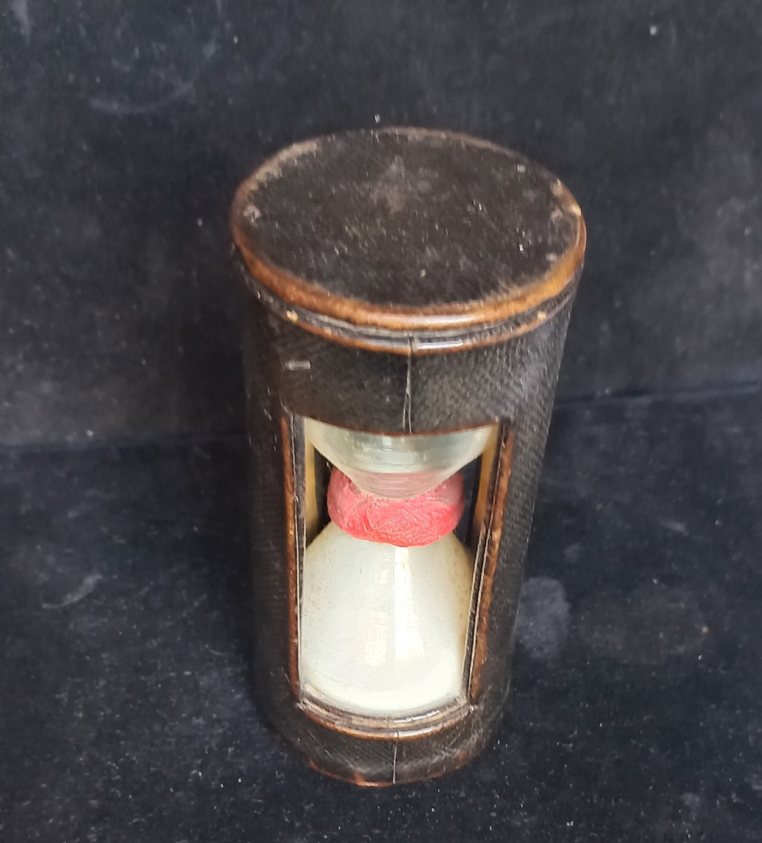 Travel Hourglass-photo-2