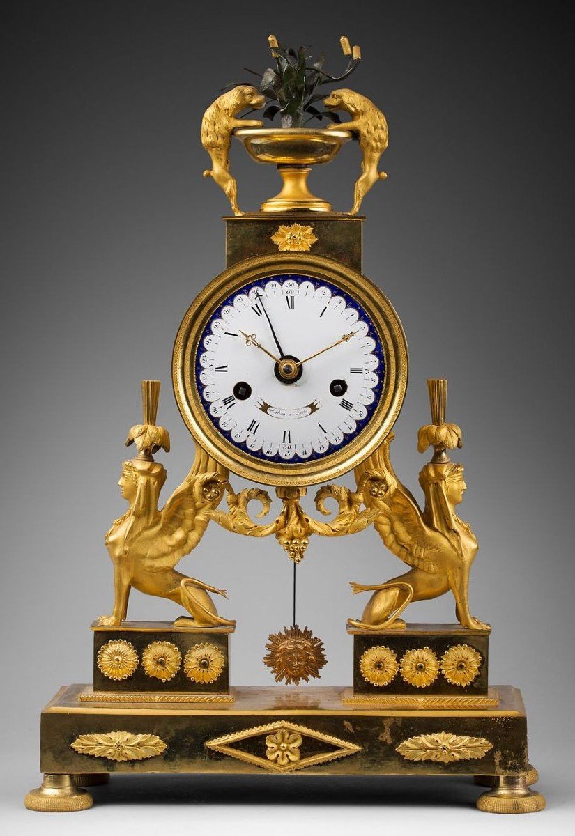 French Gilt Bronze Clock-photo-3