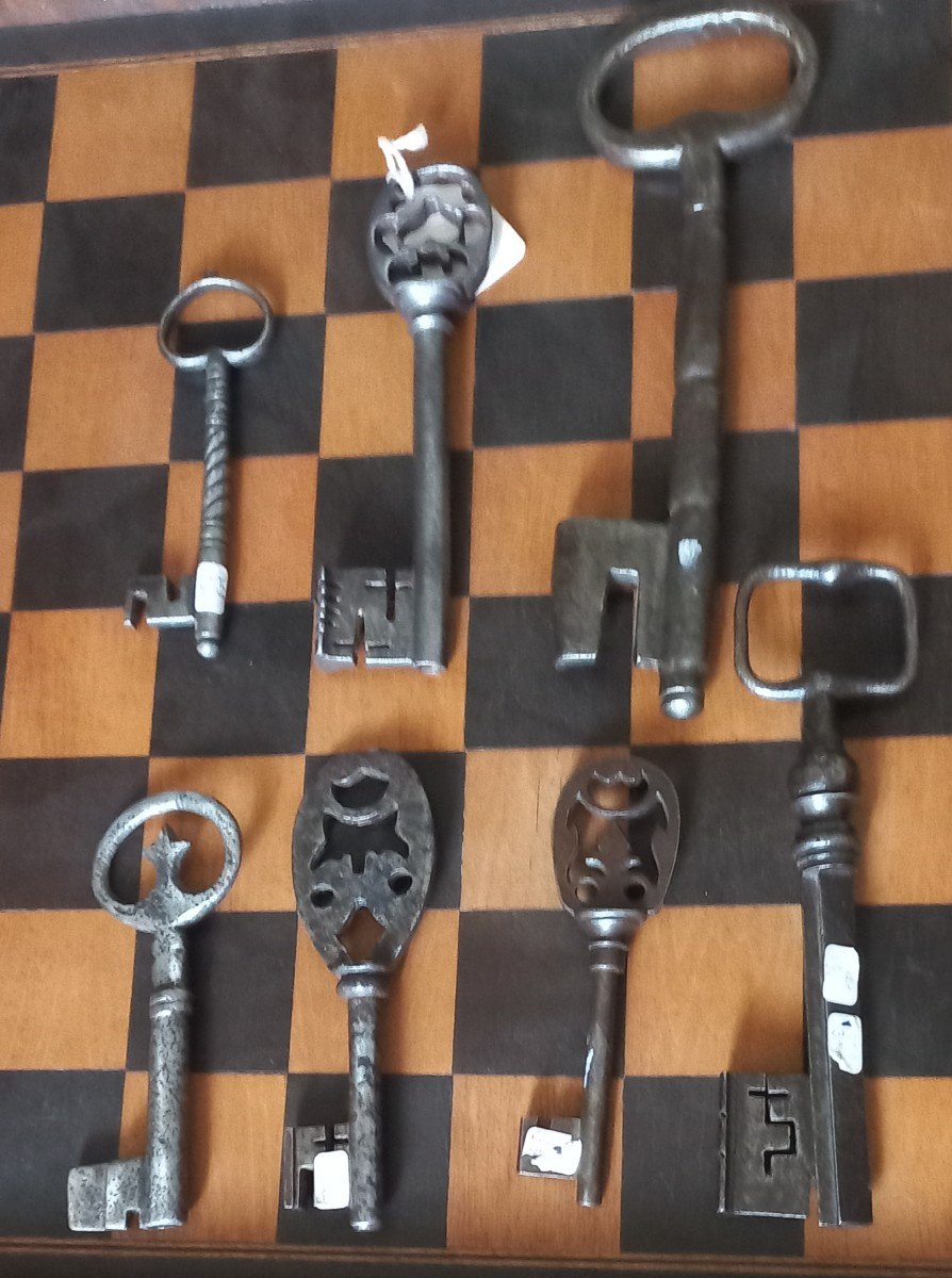 7 17h Century Wrought Iron Keys 