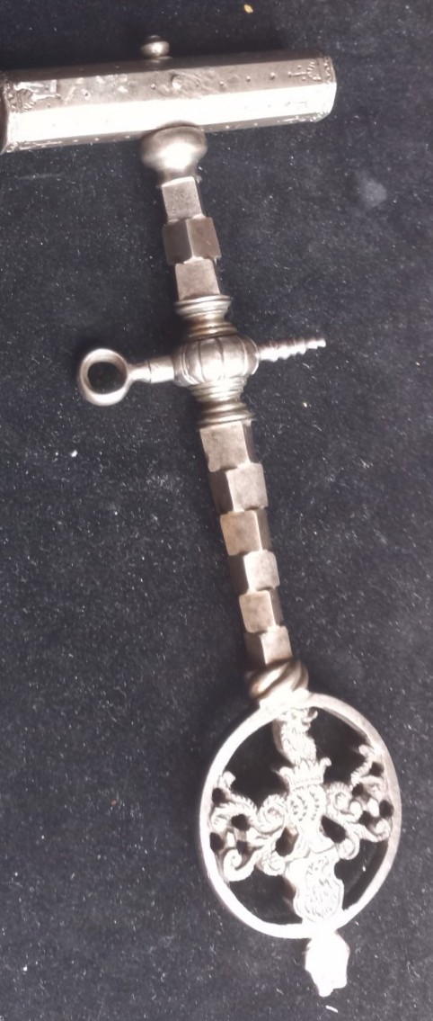 Iron Germanic Arquebus Key 