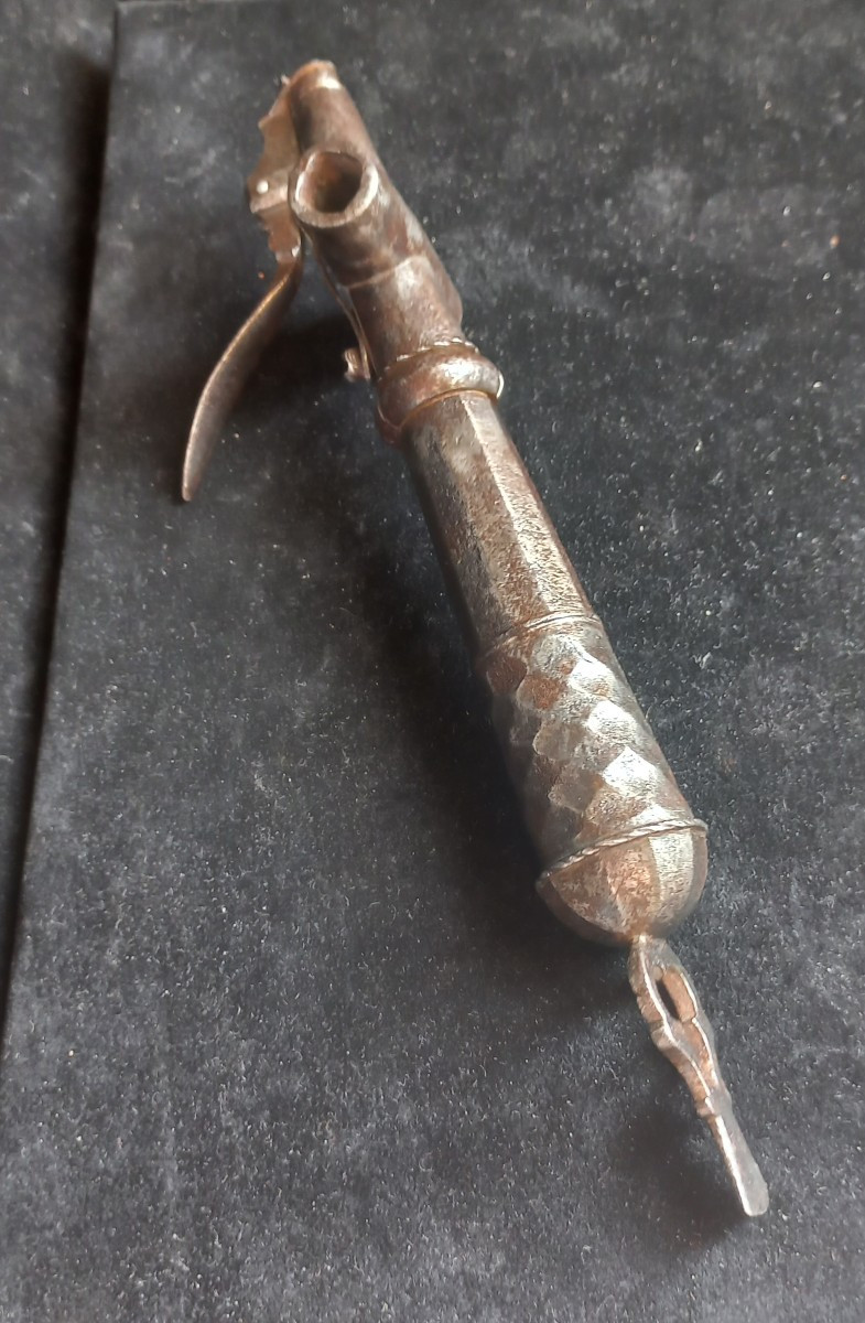 Clé d'arquebuse avec Poire à  Poudre-photo-2