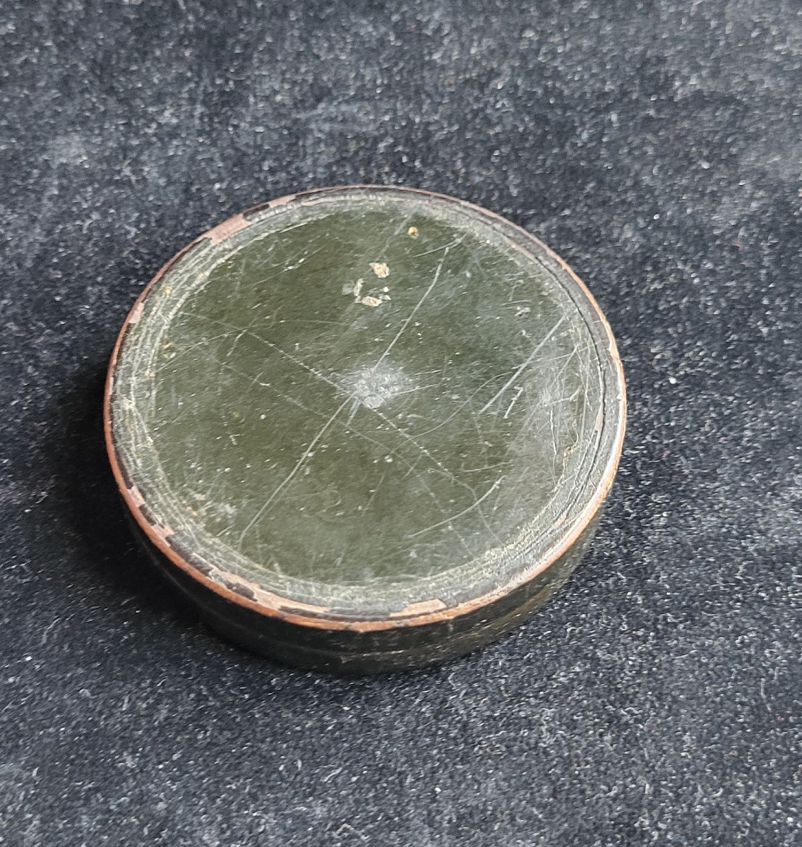 Round Painted Snuffbox With A Landscape With A River And Characters .-photo-1