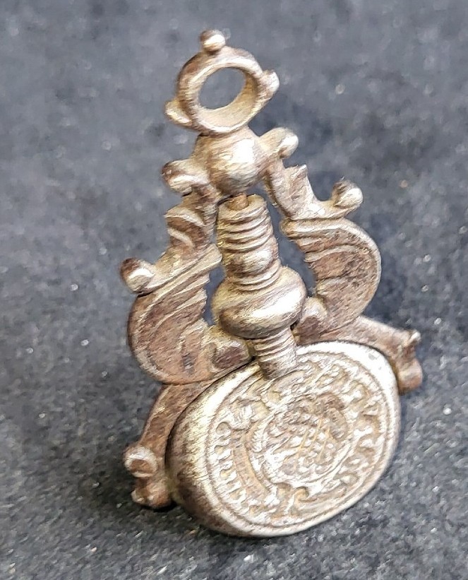 Cachet Tournant En Fer Forgé 