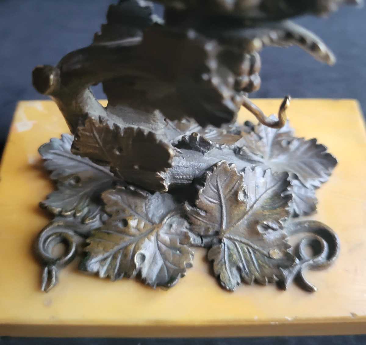 Porte-montre En Bronze à Décor De Vigne-photo-7