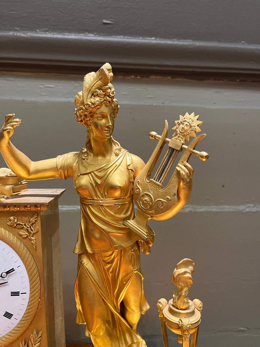 Pendule Empire Bauve à Paris. Muse en bronze doré athénienne - pot à feu XIXème-photo-1