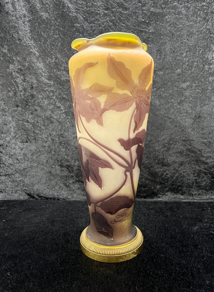 Vase Gallé pour l'Escalier de Cristal à décor de clématites