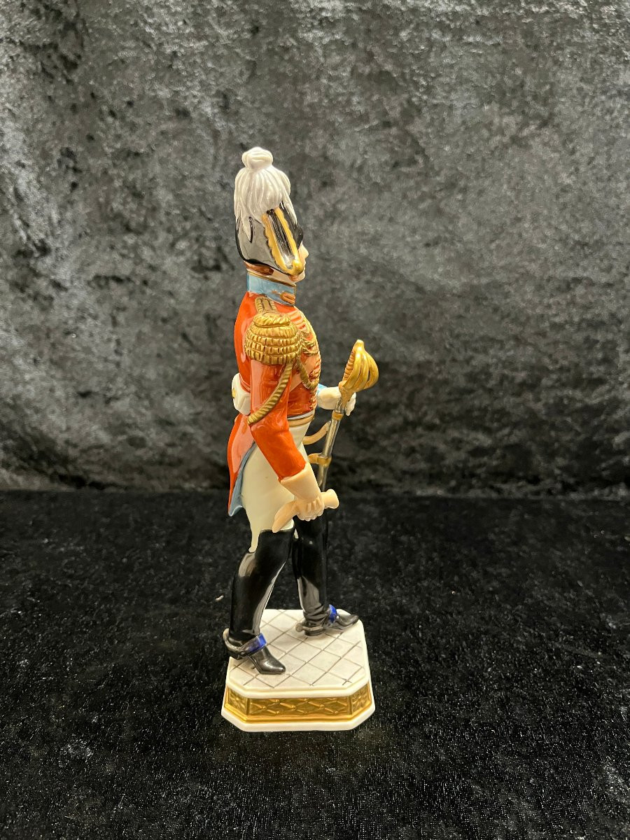 Figurine officier allemand en porcelaine de Volkstedt-photo-4