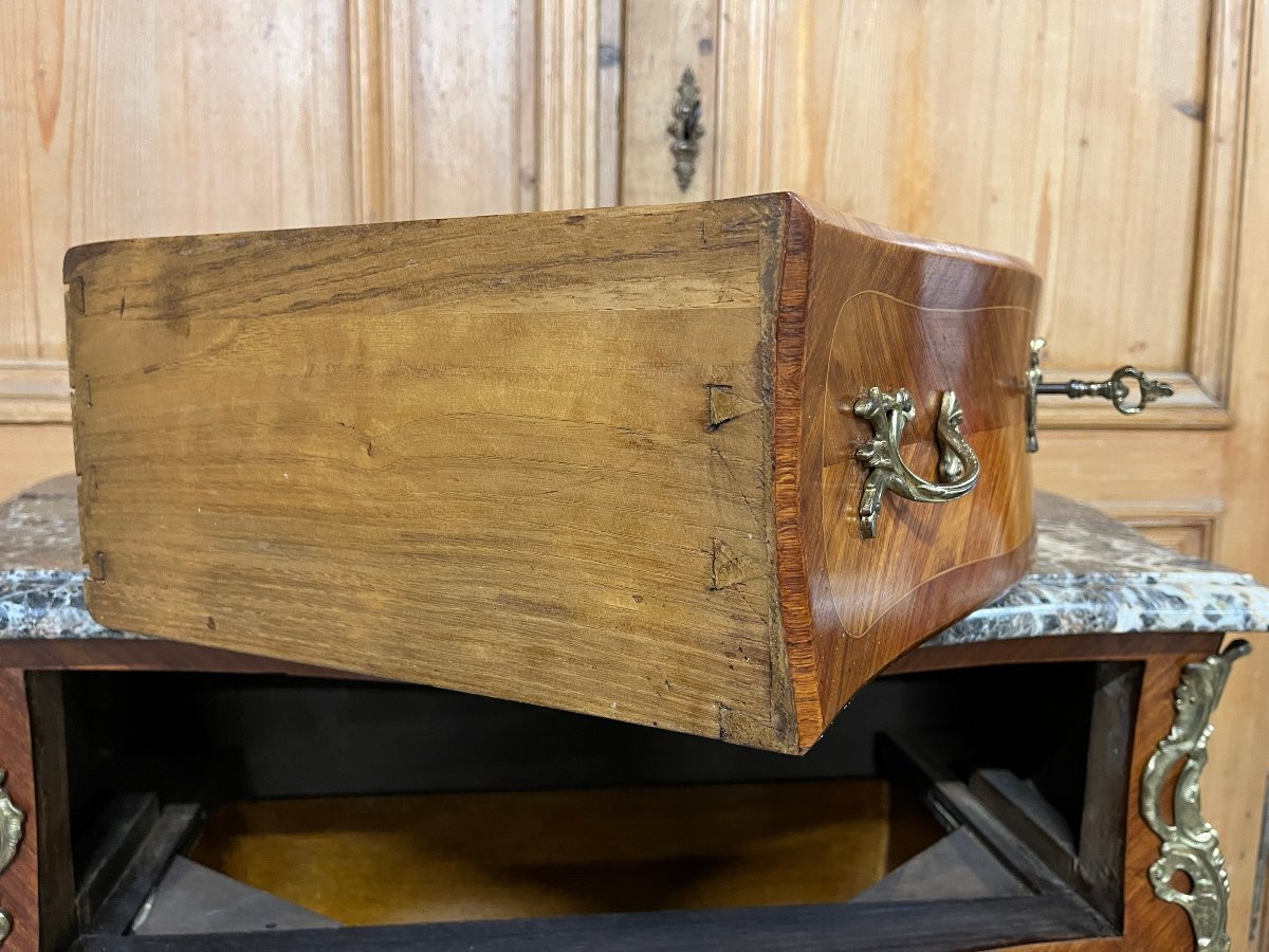 Commode Sauteuse de style Louis XV  en bois de rose-photo-2