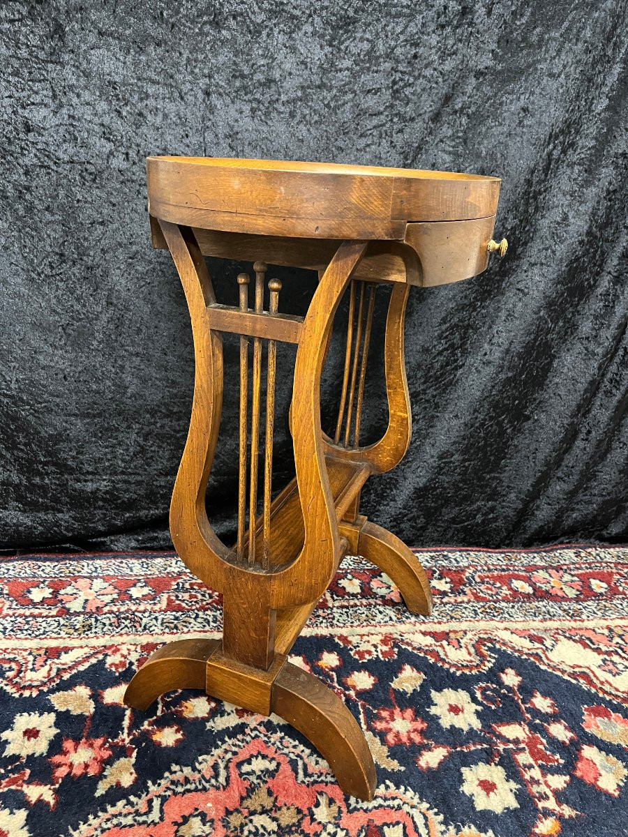 Restoration Style Lyre-style Pedestal Table-photo-2