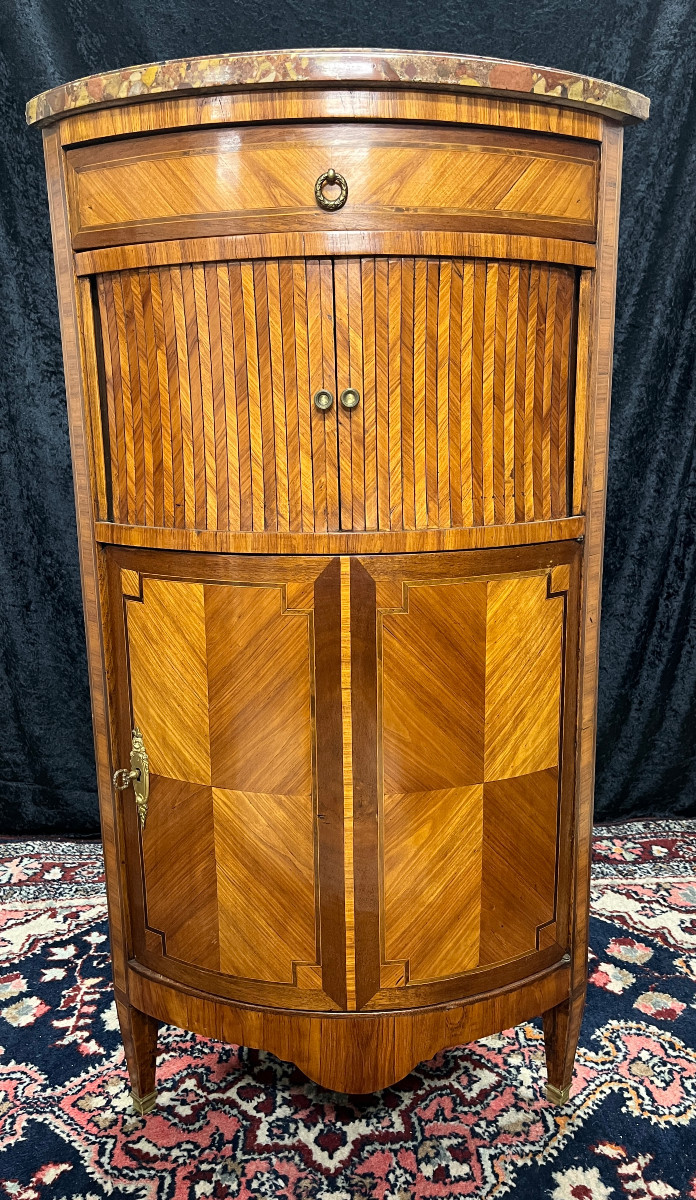 Encoignure de style Louis XVI Faubourg Saint Antoine 