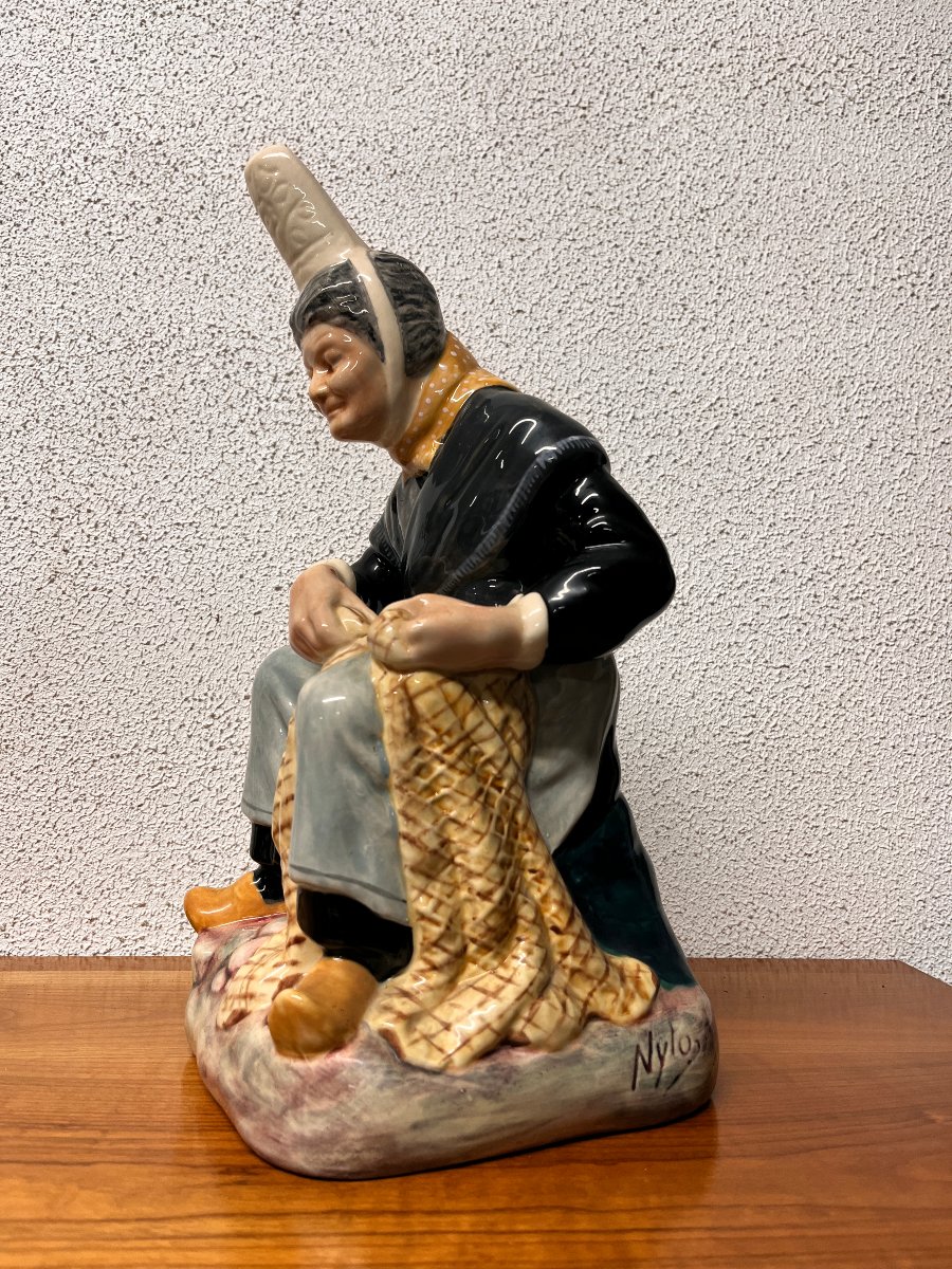 Breton Woman In Desvres Earthenware - Gabriel Fourmaintreaux - Breiz Pierrick-photo-2