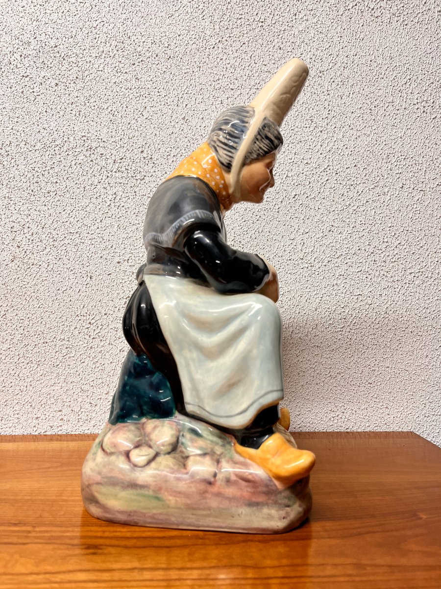 Breton Woman In Desvres Earthenware - Gabriel Fourmaintreaux - Breiz Pierrick-photo-1