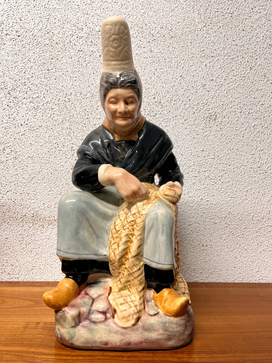 Breton Woman In Desvres Earthenware - Gabriel Fourmaintreaux - Breiz Pierrick-photo-3