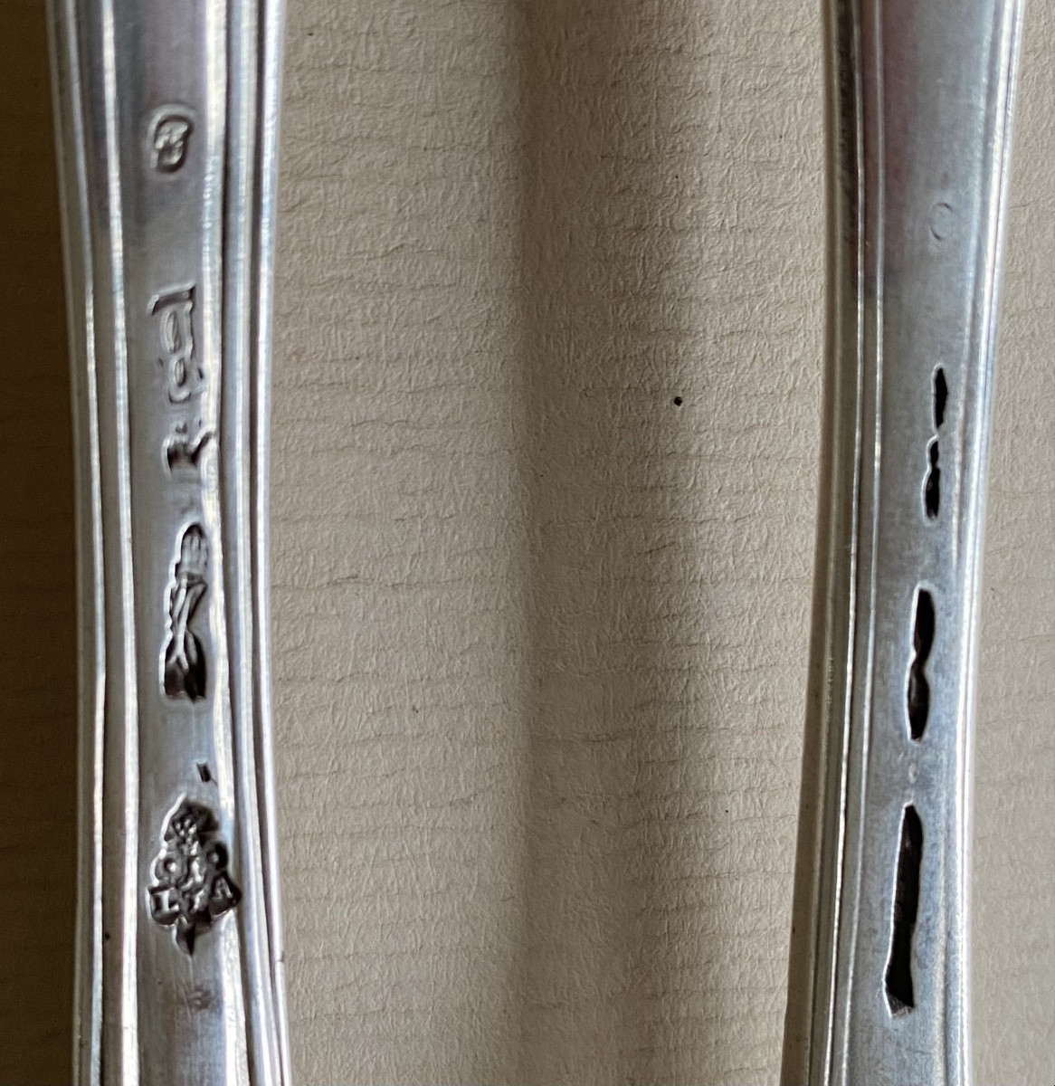 Silver Cutlery, Violin-shaped Fillets, Shells And Clasps, Paris 1765-photo-3