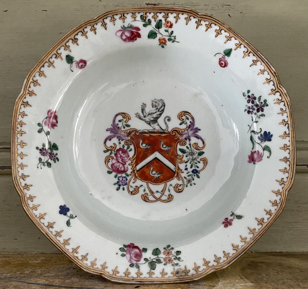 Compagnie Des Indes, Armorial Hollow Dish, Porcelain, 18th Century-photo-2