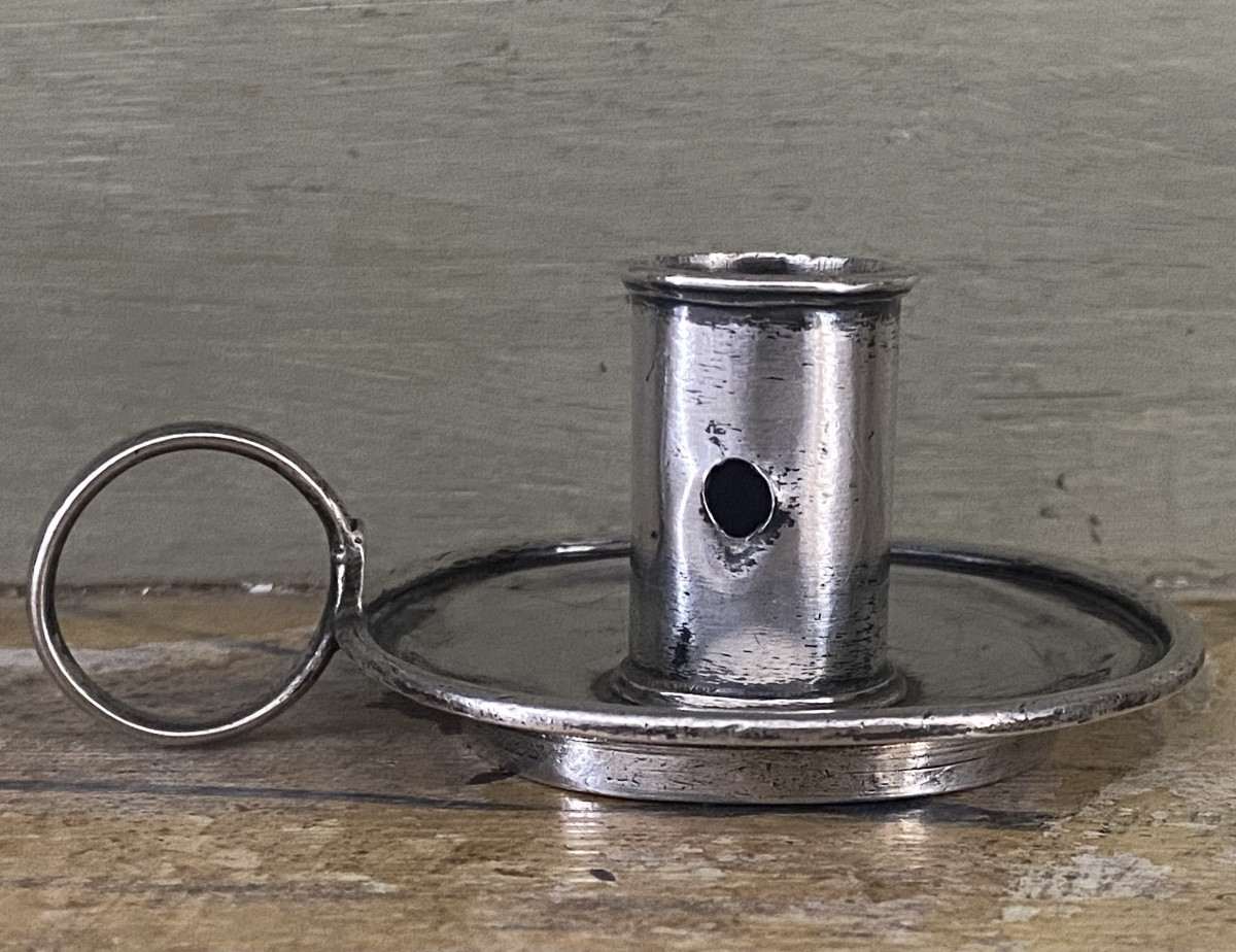 Bougeoir à main, Argent, Paris 1677