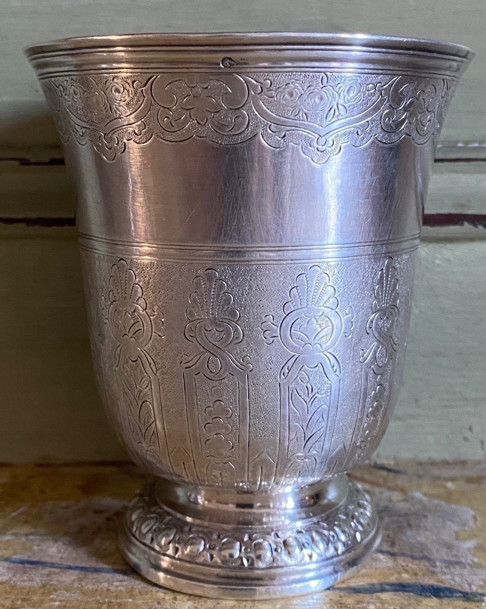 Antoine Plot, Timbale gravée, argent, Paris 1754
