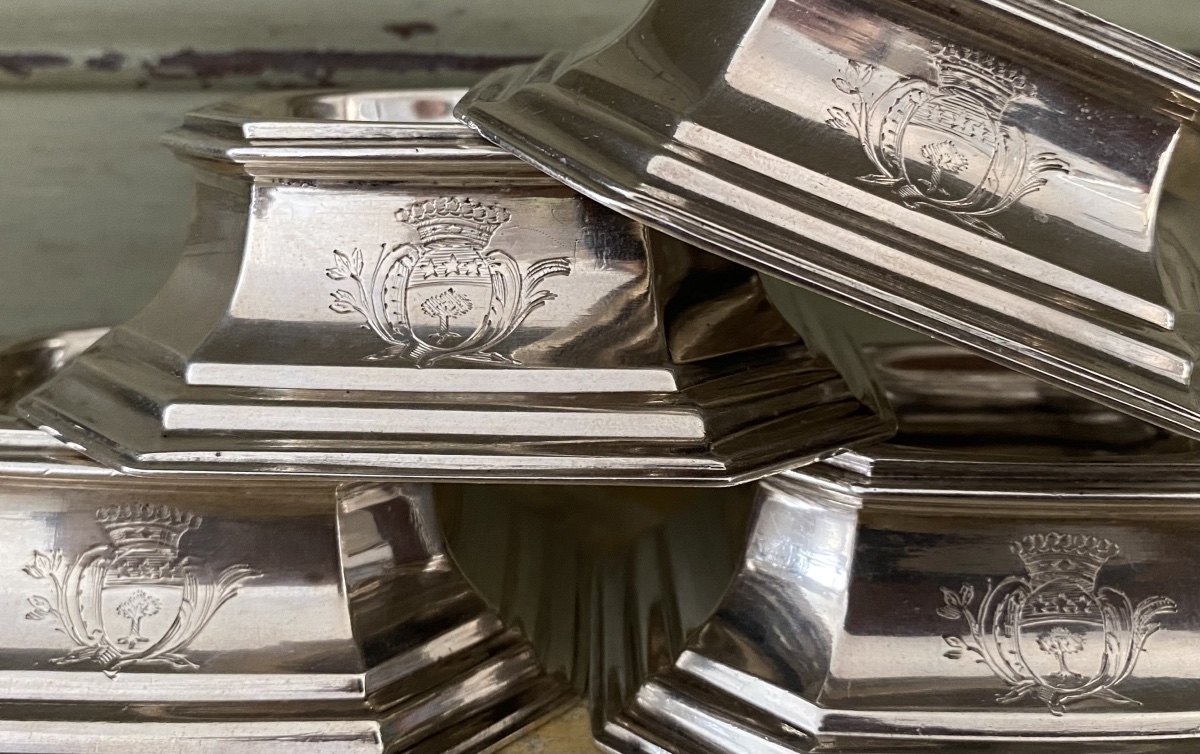 Salt Shakers, Silver, Coats Of Arms