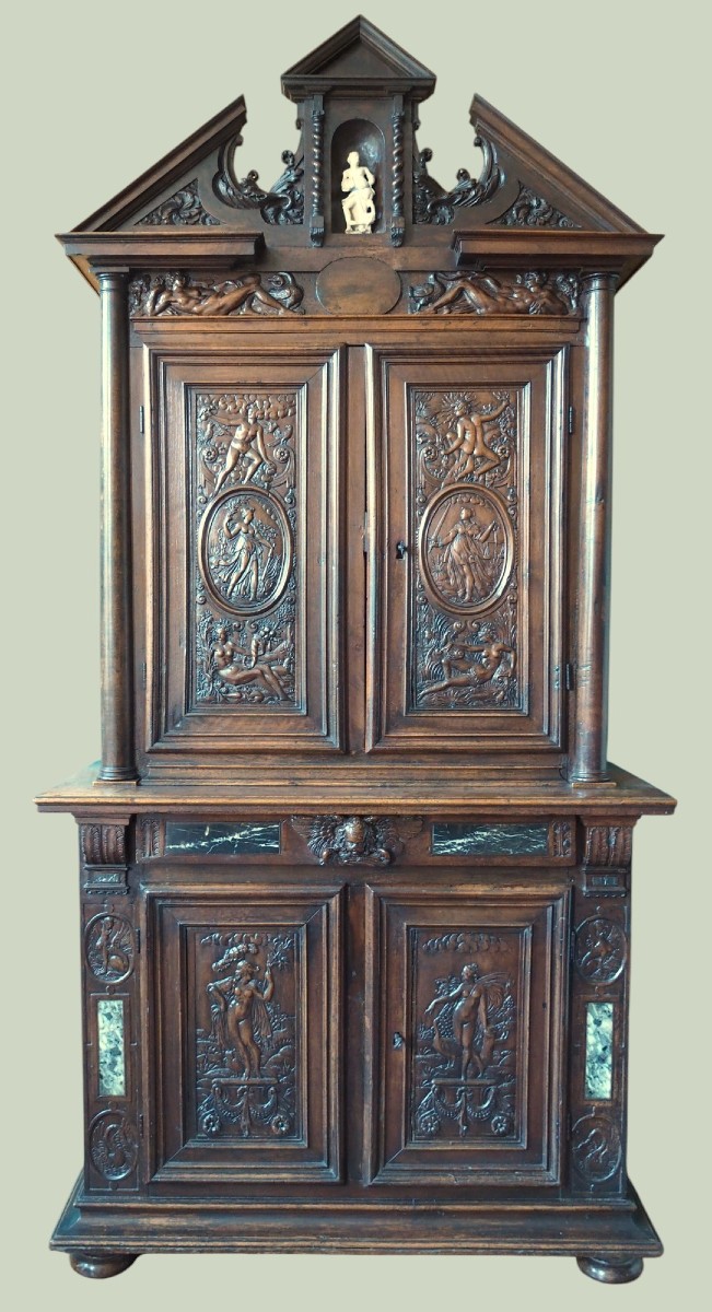 Petit Cabinet d'Epoque Renaissance aux 10 Allégories