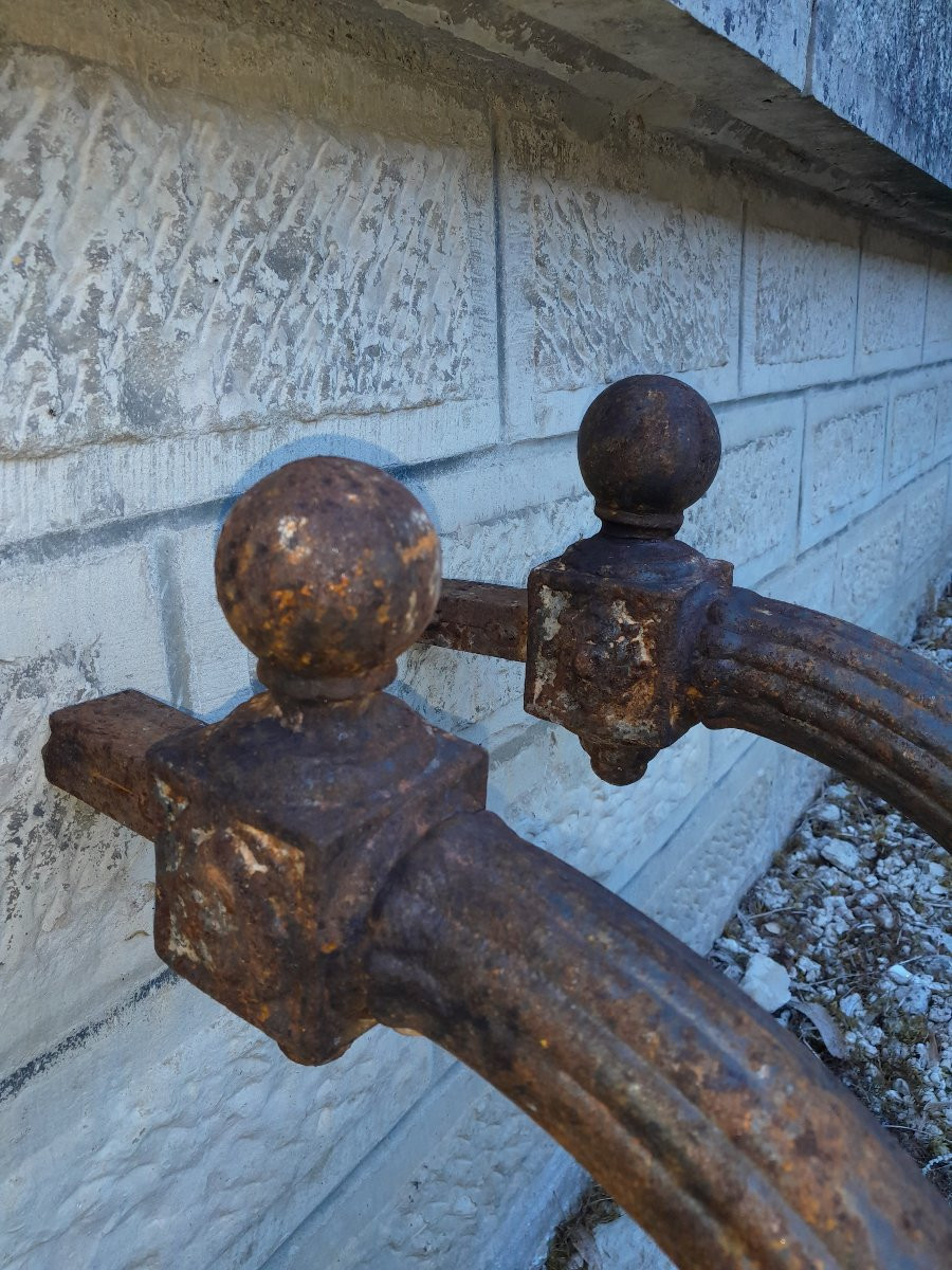 Pair Of 19th Century Wheel Chasers-photo-2