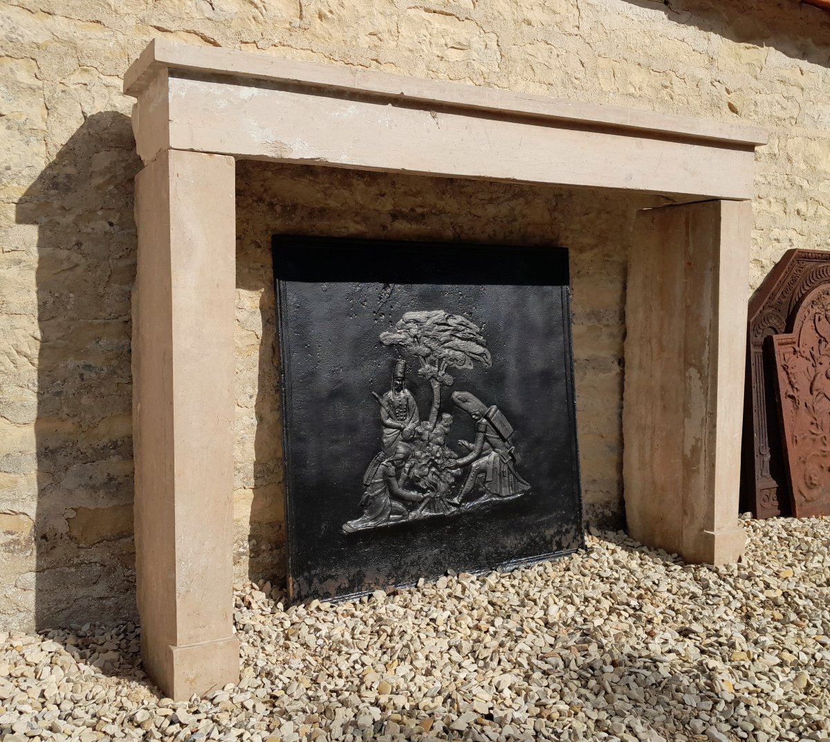 1800 Mantel In Burgundy Stone-photo-4
