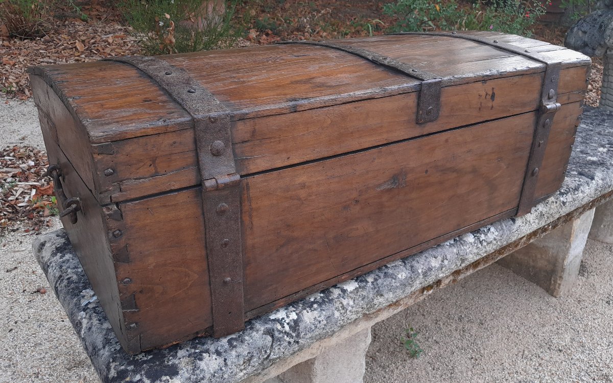 18th-century Travel Chest -photo-3