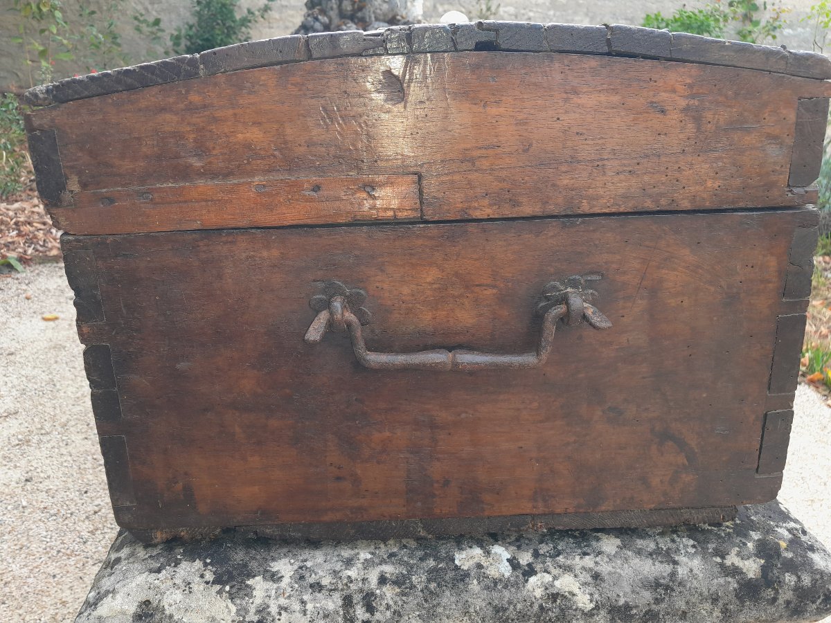 18th-century Travel Chest -photo-1