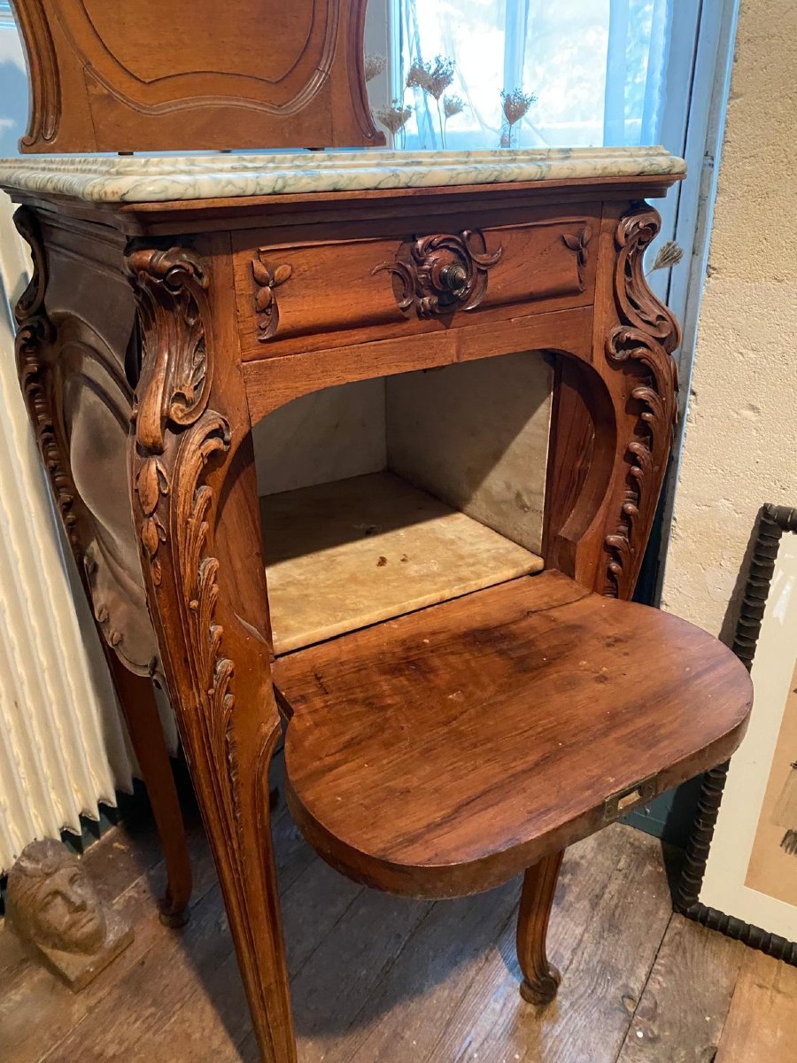 Table de chevet en noyer sculpté et marbre, style Louis XV – XIXe siècle-photo-1