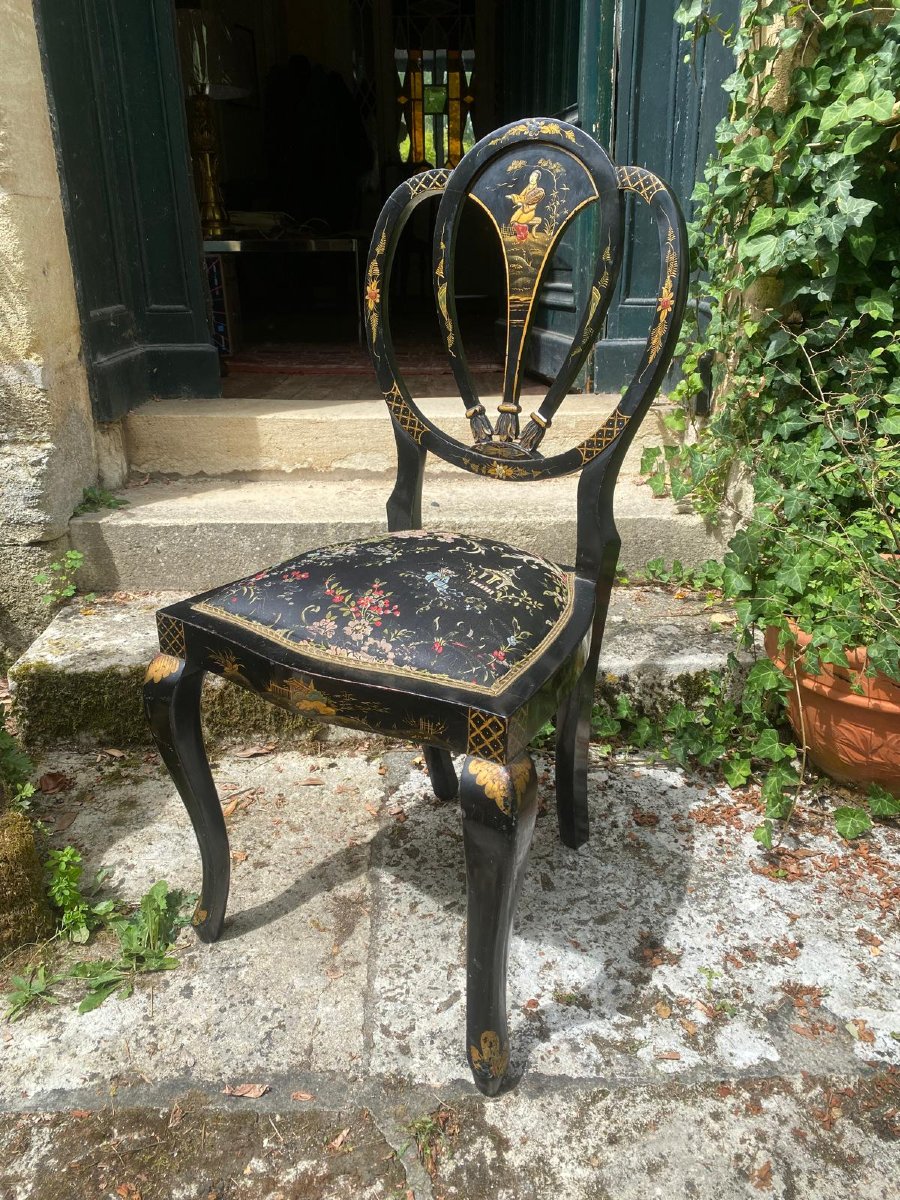 Suite de trois chaises Napoléon III en bois noirci à décor japonisant – XIXe siècle-photo-2