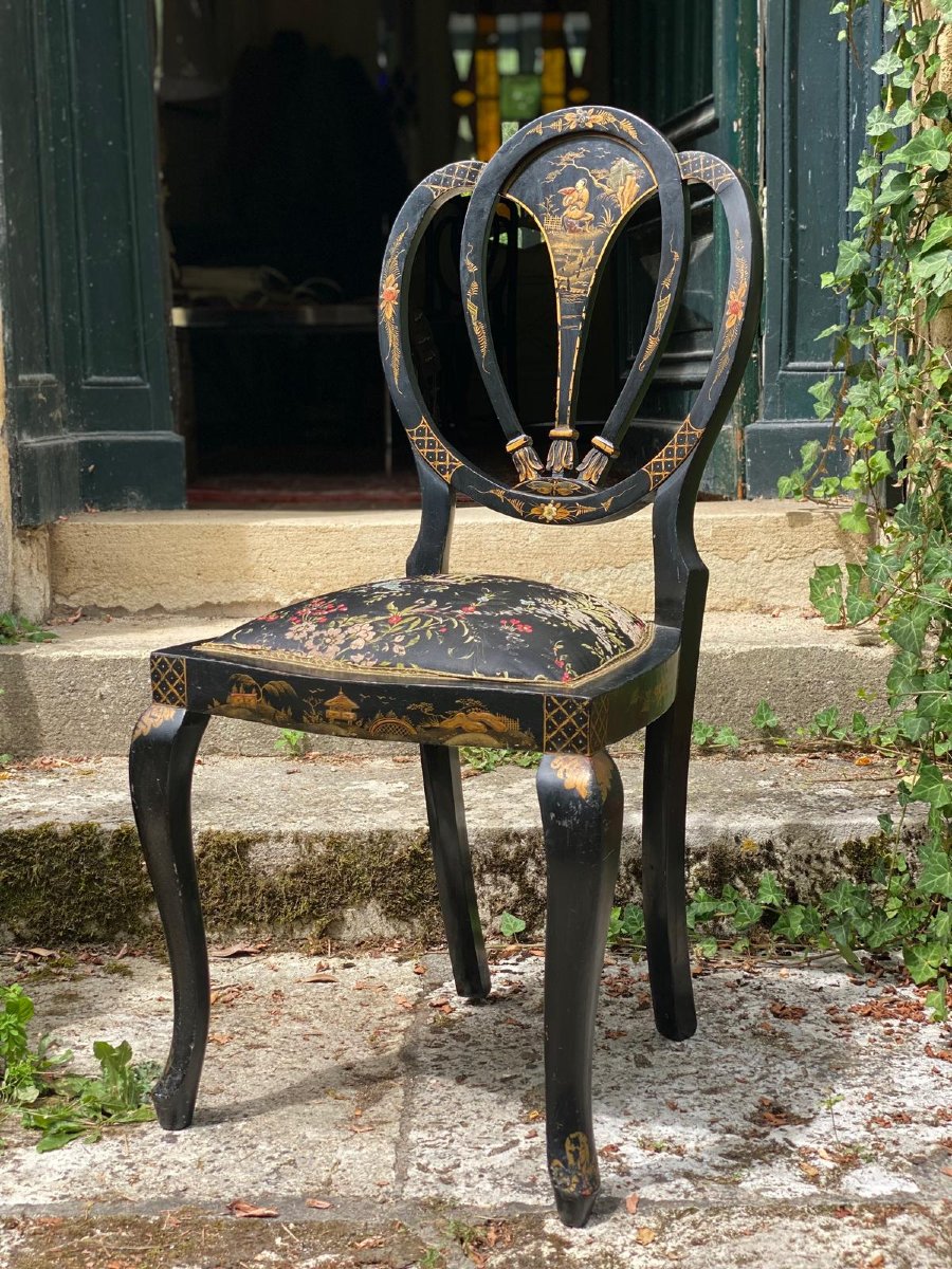 Suite de trois chaises Napoléon III en bois noirci à décor japonisant – XIXe siècle-photo-3