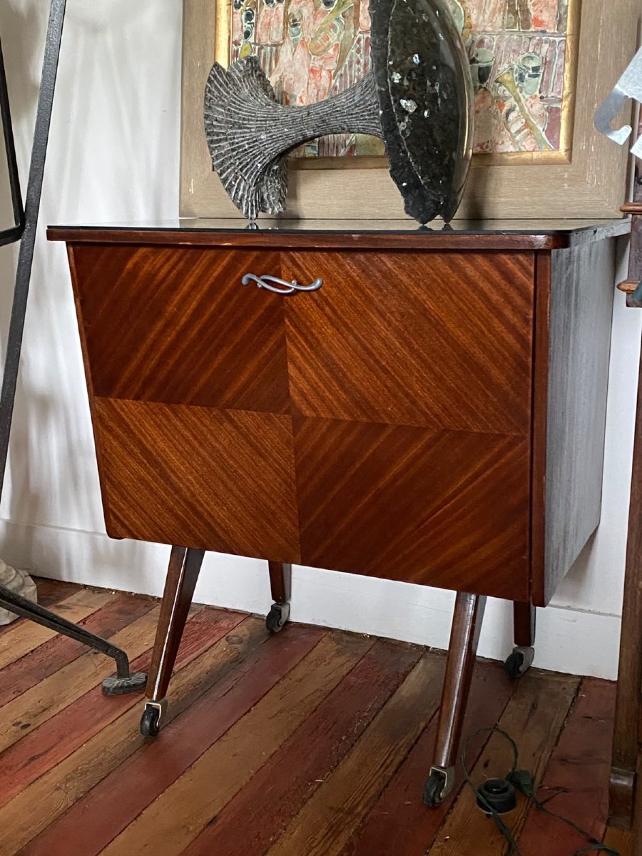1950s–1960s Rolling Bar Cabinet – Wood Veneer And Glass