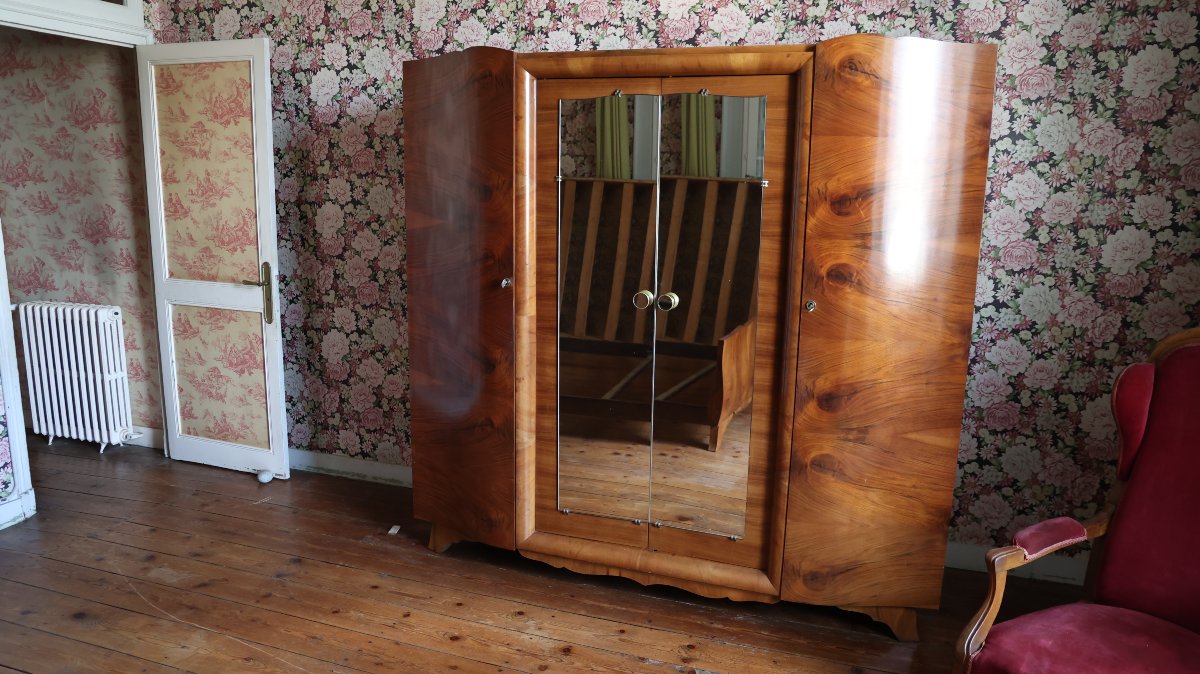 Large Art Deco Wardrobe In Walnut Veneer, Four Doors, Circa 1930