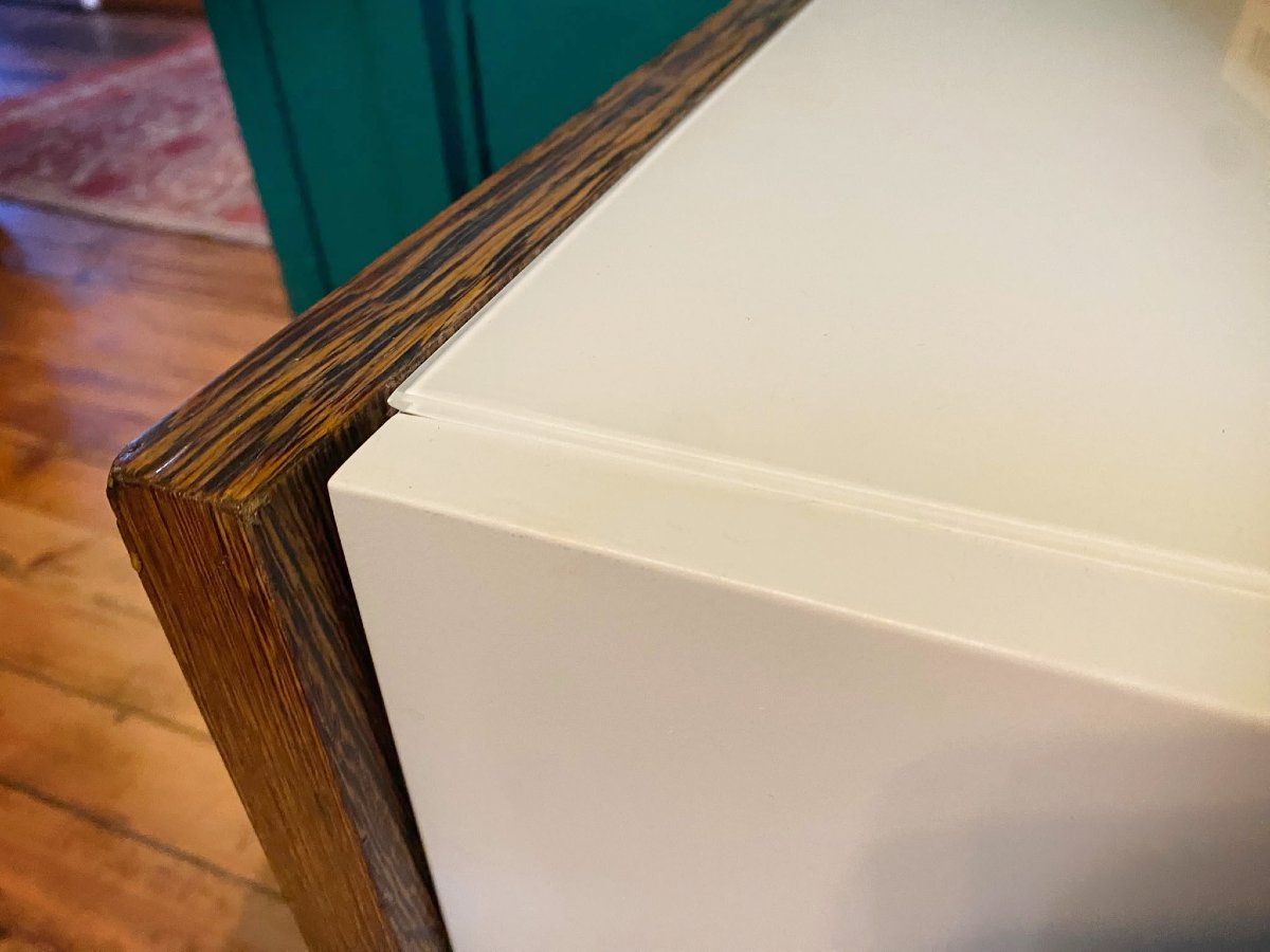 Commode basse moderniste en wengé et verre laqué blanc – Années 1970-photo-3